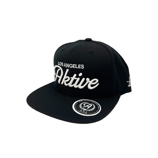 AKTIVE Los Angeles Classic Snapback in Black